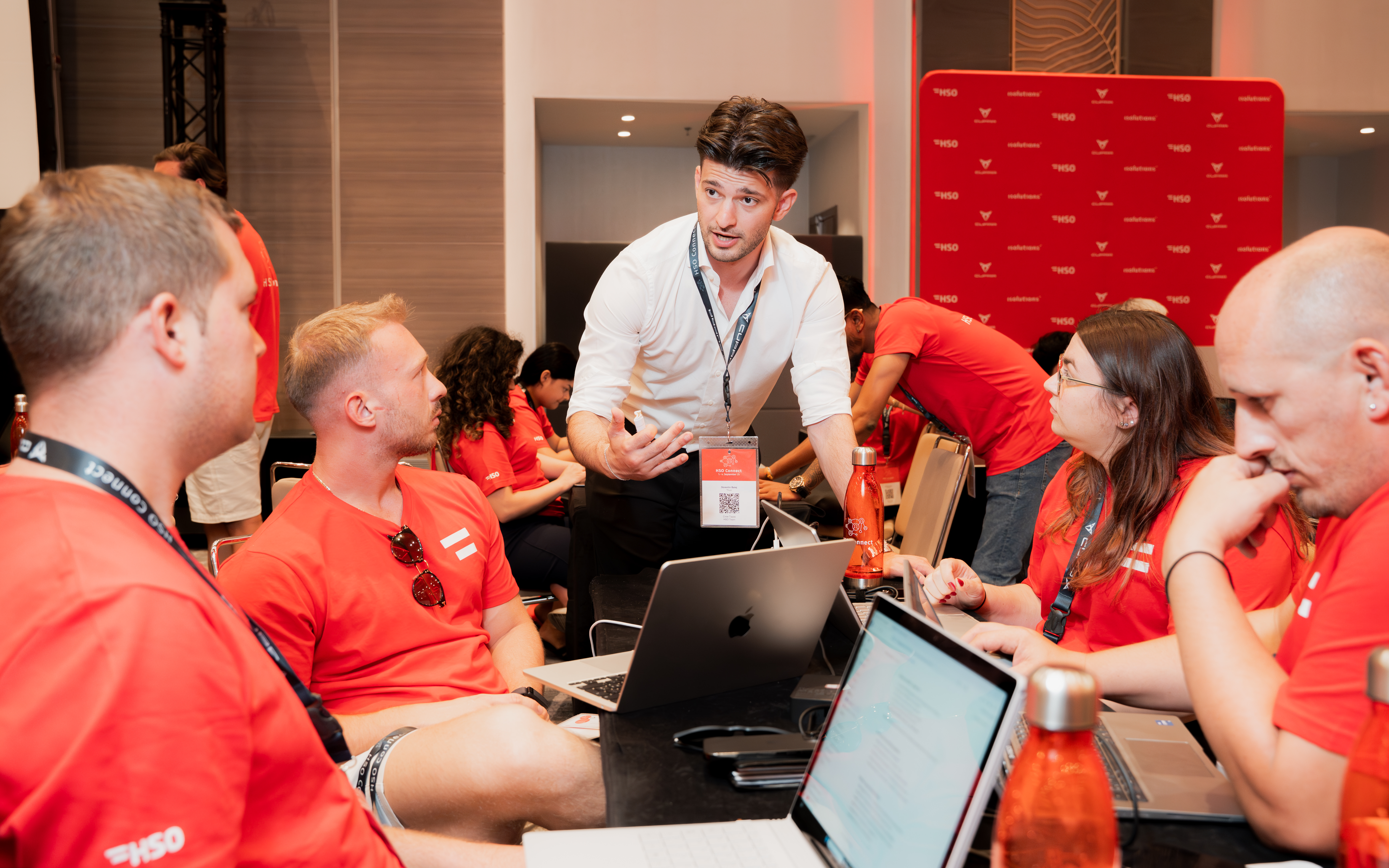 Gruppenbild der Teilnehmer im Freien