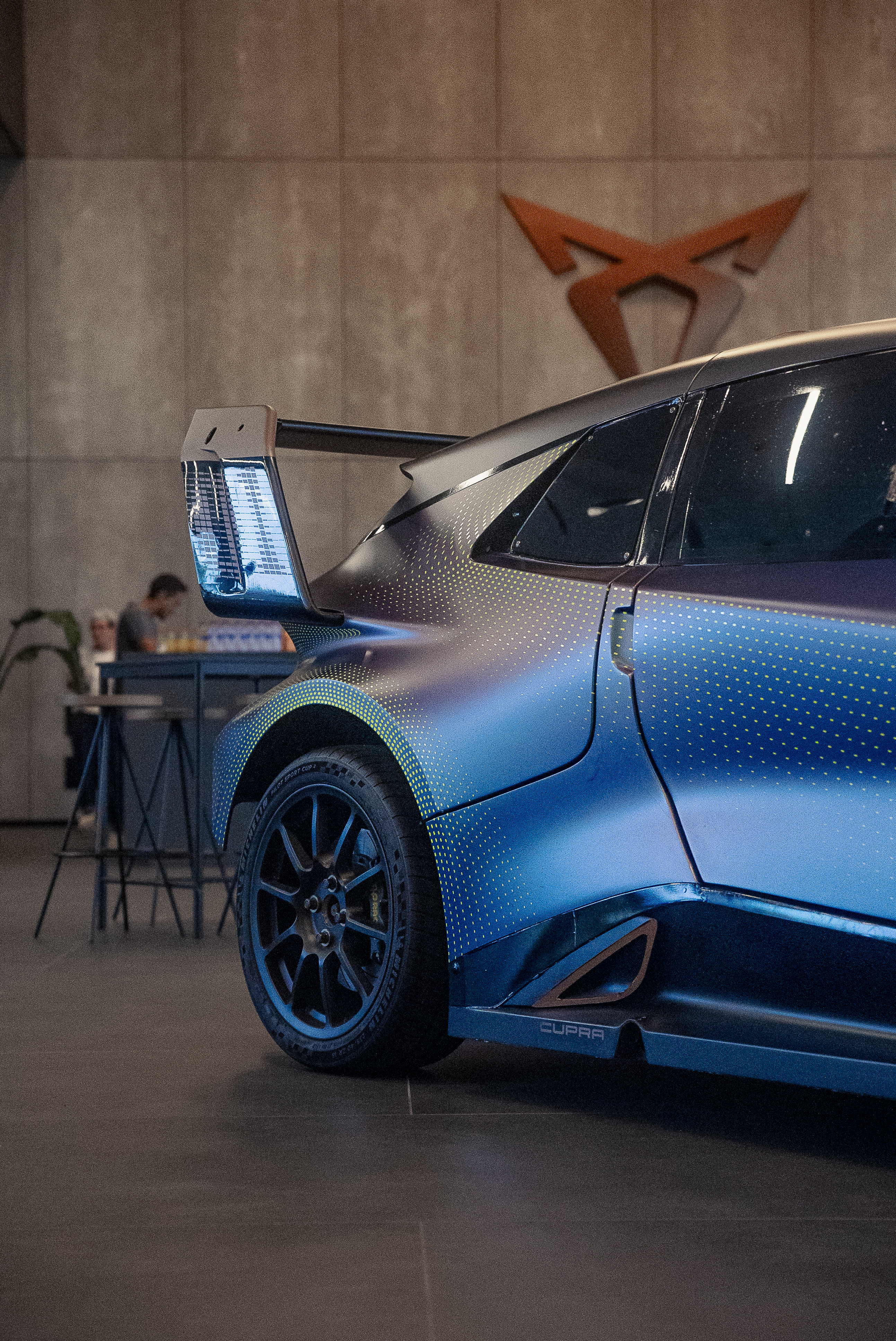 CUPRA Fahrzeuge im Headquarter